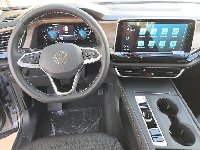 2024 Volkswagen Atlas Vehicle Photo in WEATHERFORD, TX 76087