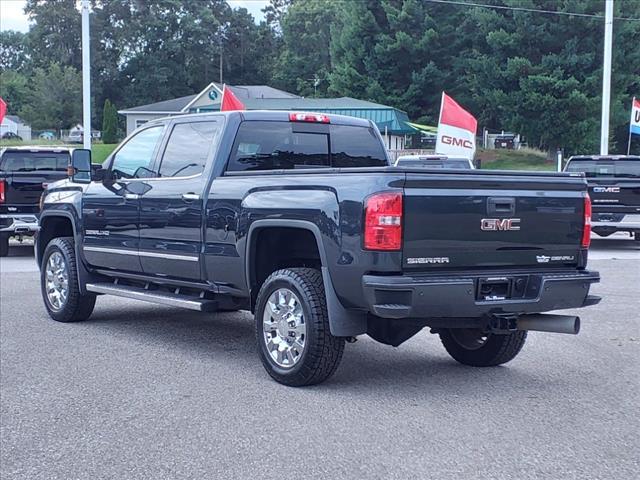 Used 2018 GMC Sierra 2500 Denali HD Denali with VIN 1GT12UEY1JF195058 for sale in Whitehall, MI