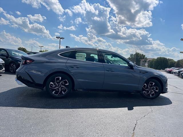 2024 Hyundai SONATA Vehicle Photo in O'Fallon, IL 62269