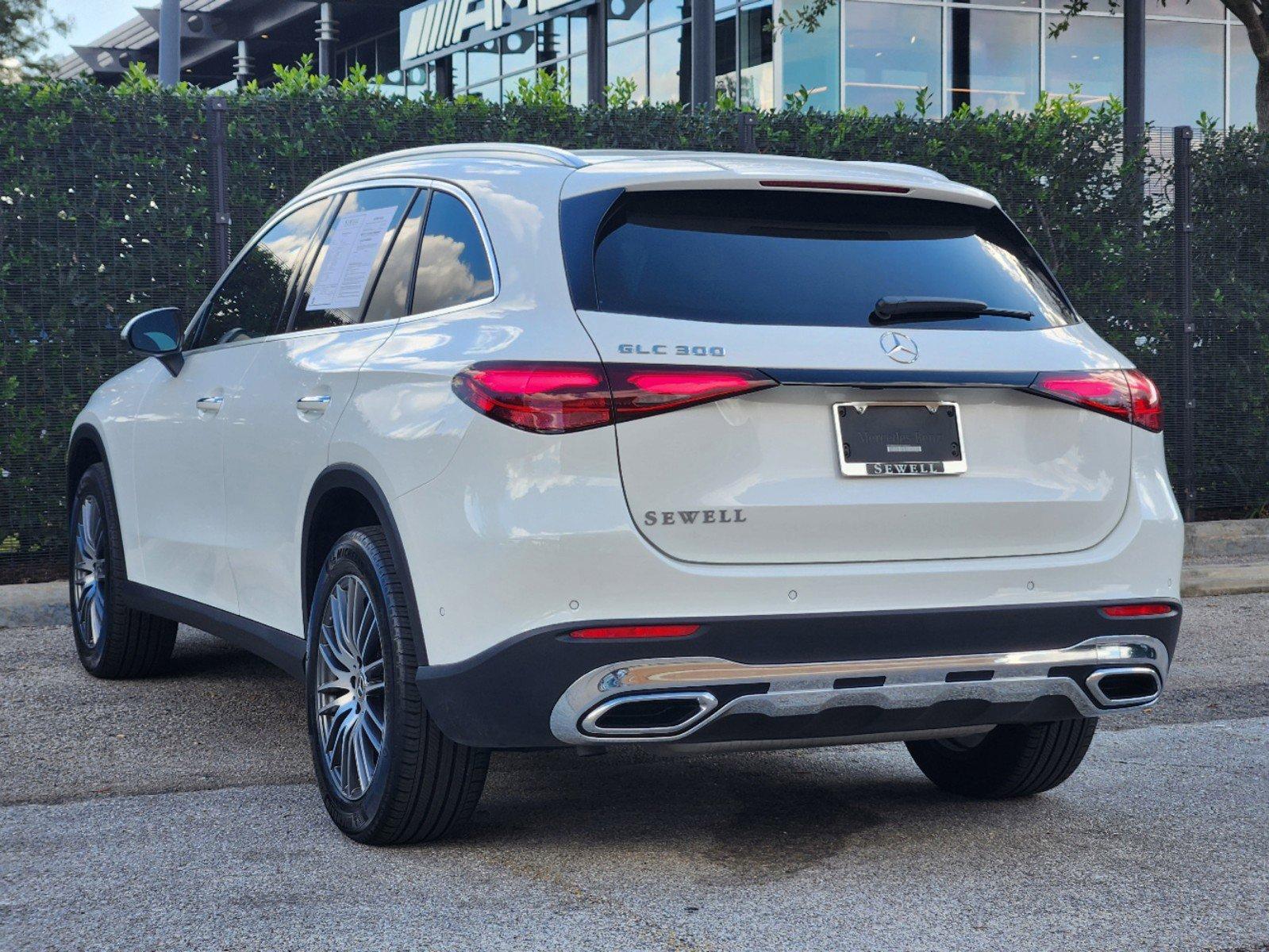 2024 Mercedes-Benz GLC Vehicle Photo in HOUSTON, TX 77079