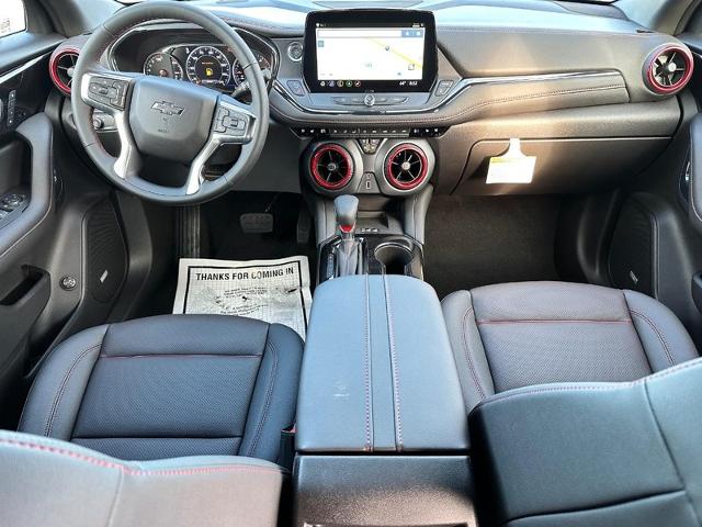 2025 Chevrolet Blazer Vehicle Photo in COLUMBIA, MO 65203-3903