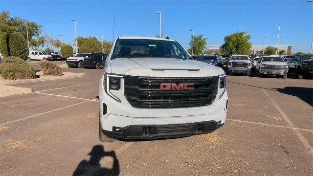 2025 GMC Sierra 1500 Vehicle Photo in GOODYEAR, AZ 85338-1310