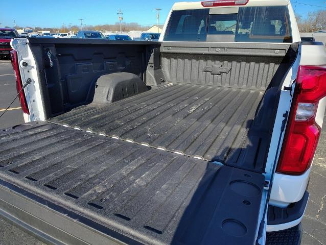 2024 Chevrolet Silverado 1500 Vehicle Photo in GREEN BAY, WI 54304-5303