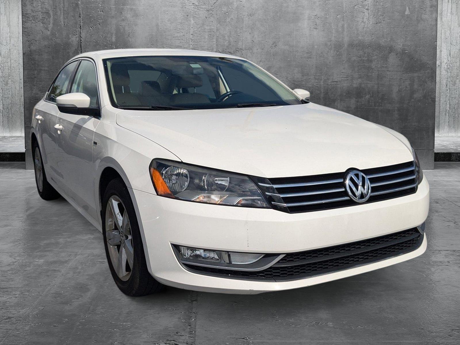 2015 Volkswagen Passat Vehicle Photo in Miami, FL 33135