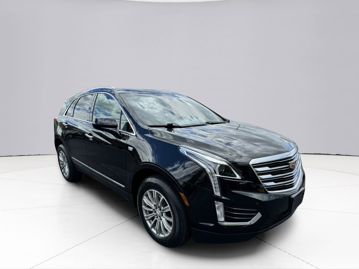 2018 Cadillac XT5 Vehicle Photo in LEOMINSTER, MA 01453-2952