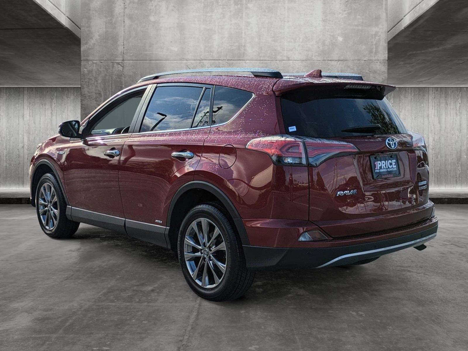 2018 Toyota RAV4 Vehicle Photo in Clearwater, FL 33761