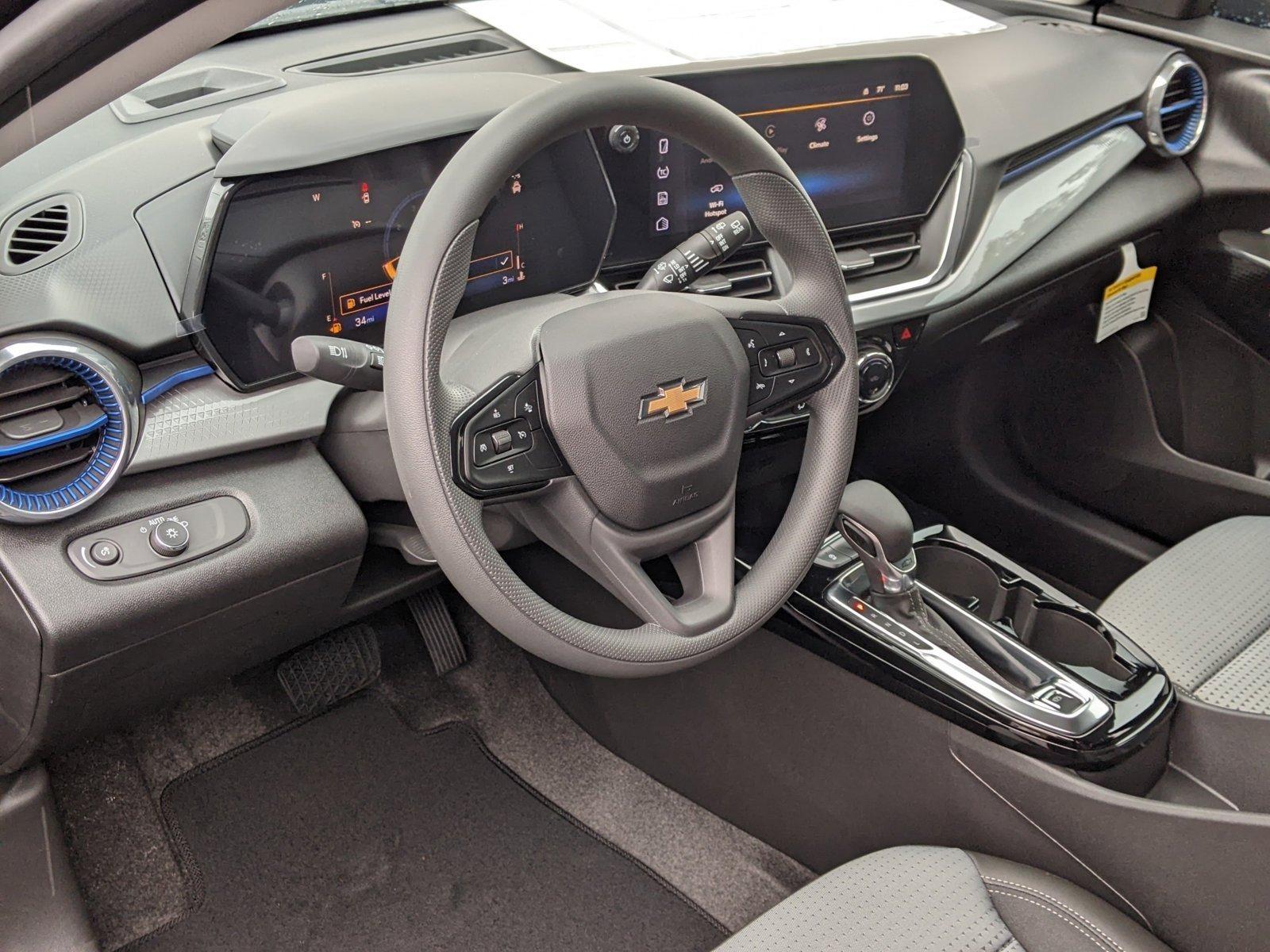 2025 Chevrolet Trax Vehicle Photo in TIMONIUM, MD 21093-2300