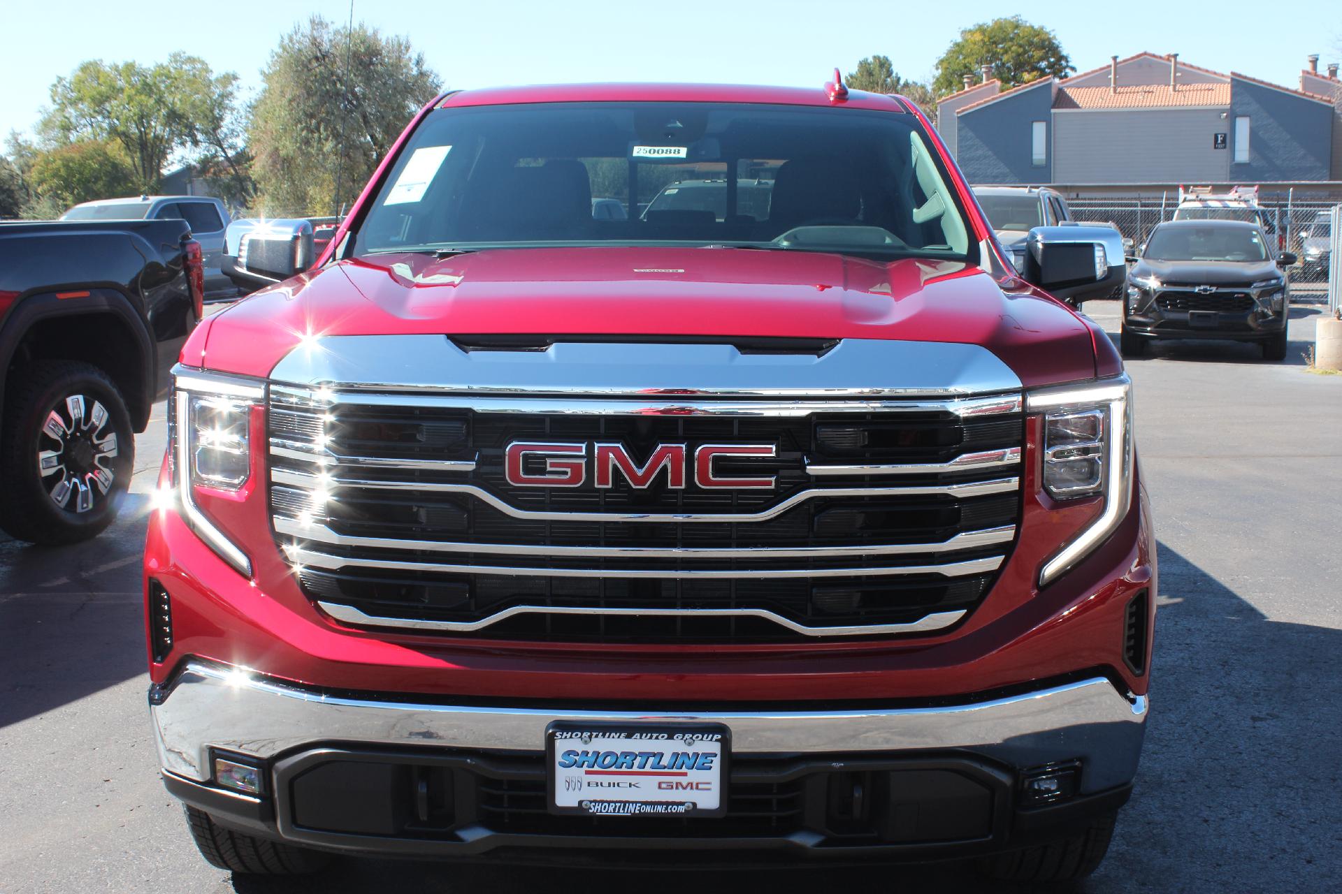 2025 GMC Sierra 1500 Vehicle Photo in AURORA, CO 80012-4011