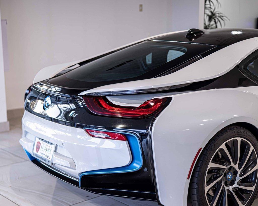 2014 BMW i8 Vehicle Photo in Saint Charles, IL 60174