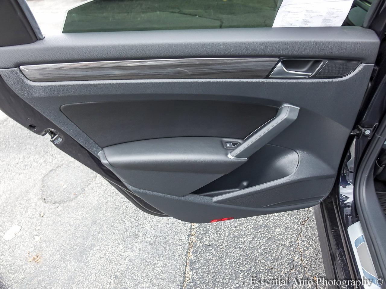 2022 Volkswagen Passat Vehicle Photo in Saint Charles, IL 60174