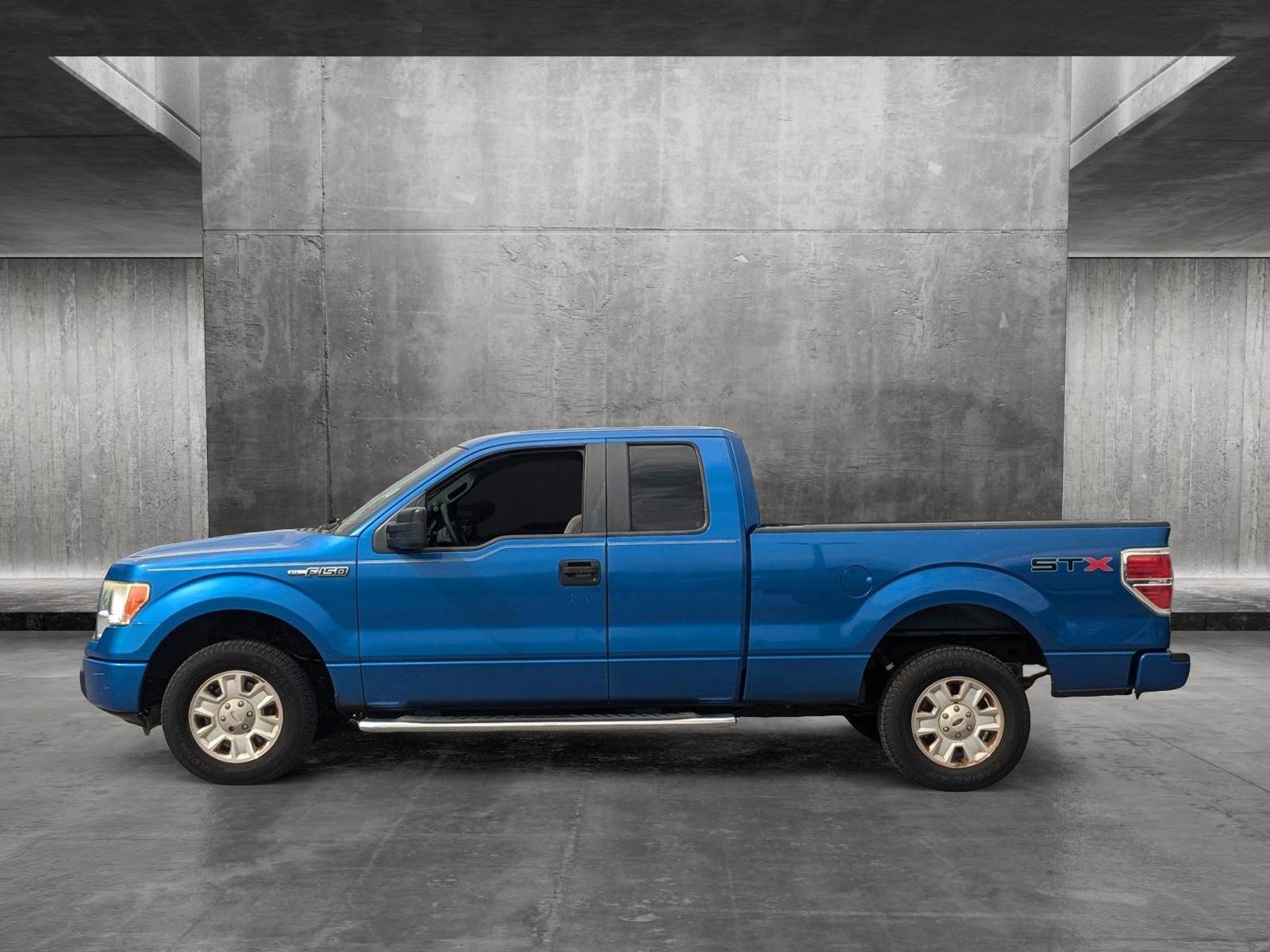 2013 Ford F-150 Vehicle Photo in St. Petersburg, FL 33713