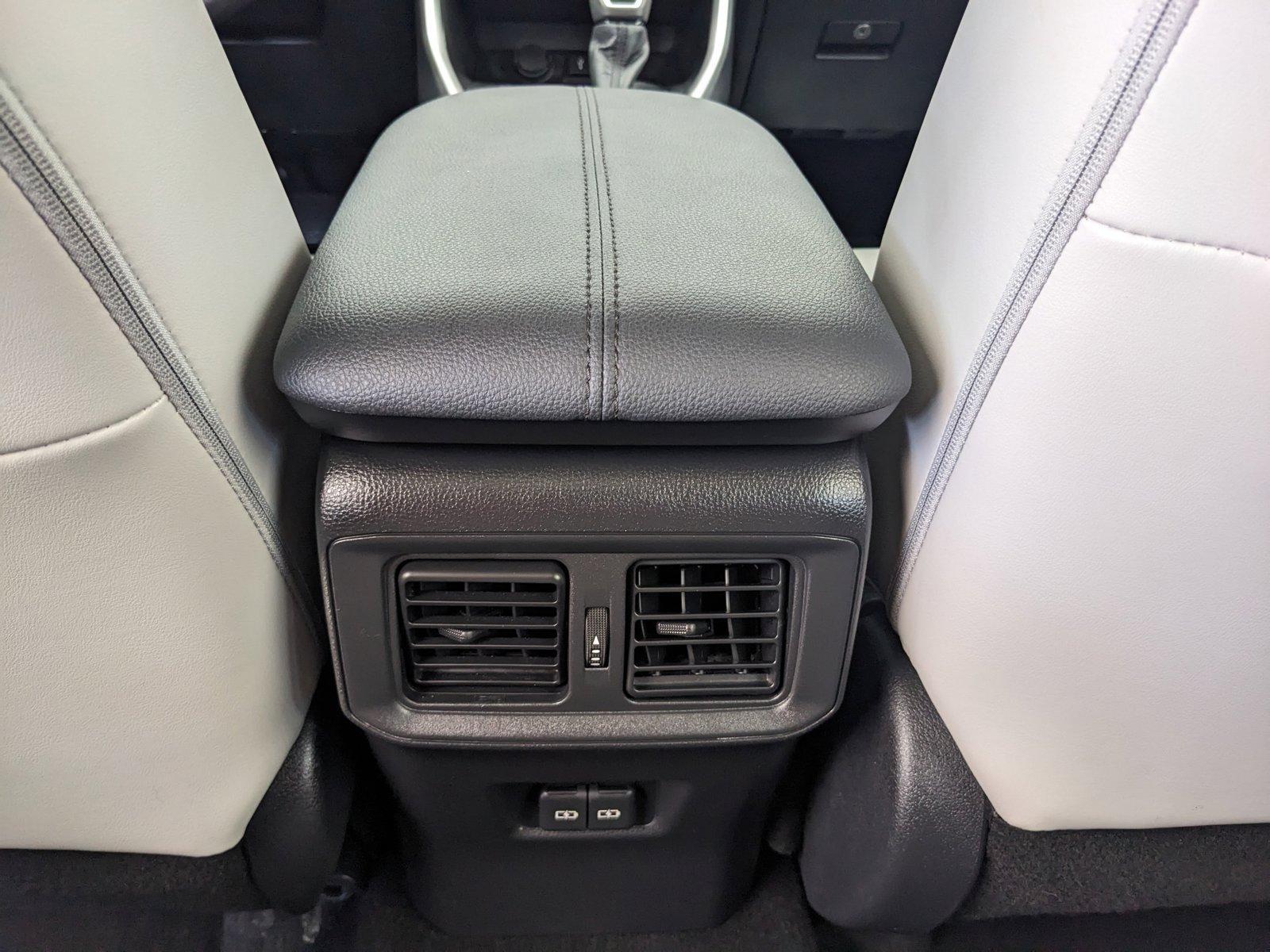 2022 Toyota RAV4 Vehicle Photo in GREENACRES, FL 33463-3207