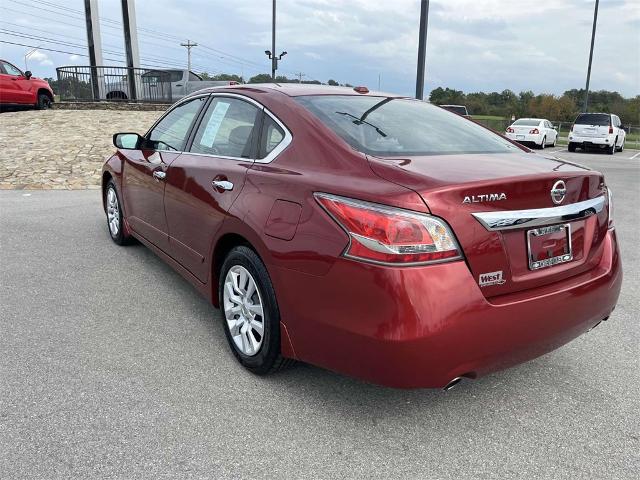 2015 Nissan Altima Vehicle Photo in ALCOA, TN 37701-3235