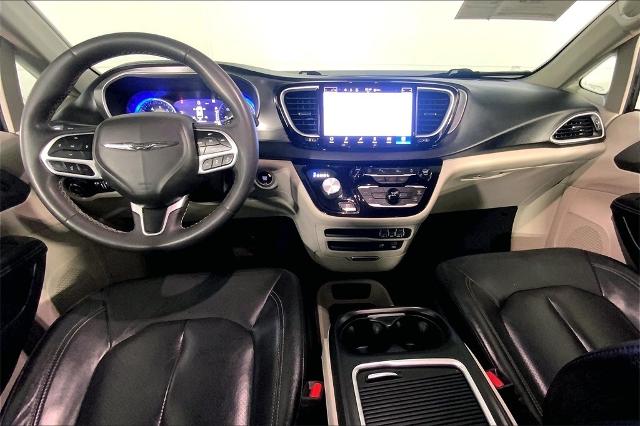 2022 Chrysler Pacifica Vehicle Photo in Kansas City, MO 64114