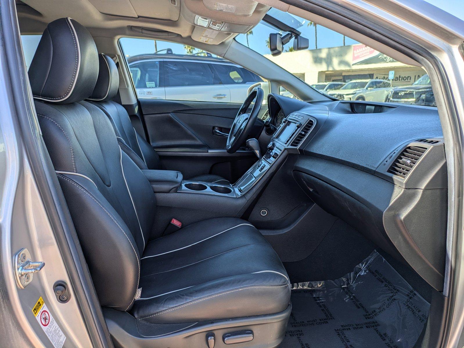 2013 Toyota Venza Vehicle Photo in Tustin, CA 92782