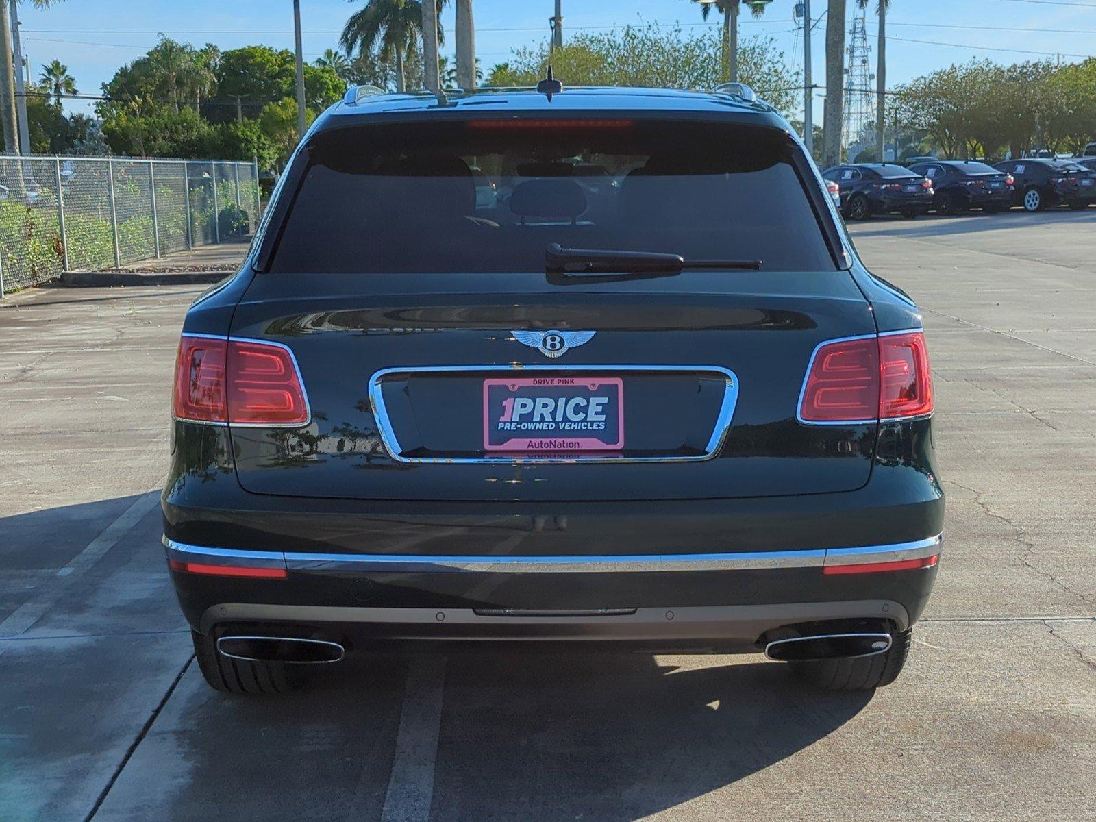 2017 Bentley Bentayga Vehicle Photo in Margate, FL 33063