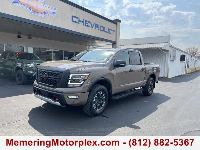 2023 Nissan Titan Vehicle Photo in VINCENNES, IN 47591-5519