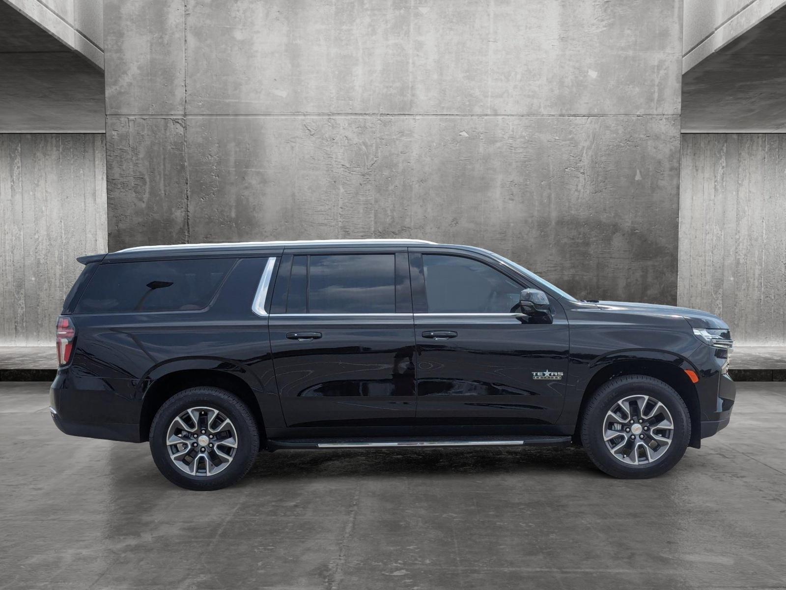 2024 Chevrolet Suburban Vehicle Photo in CORPUS CHRISTI, TX 78412-4902