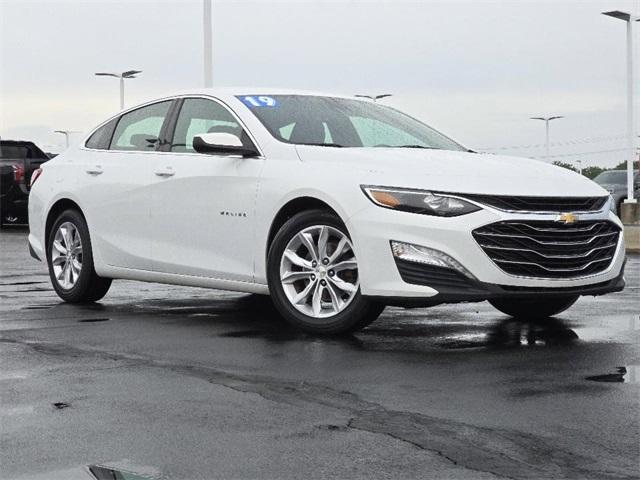 Used 2019 Chevrolet Malibu 1LT with VIN 1G1ZD5ST5KF168824 for sale in Columbus, OH