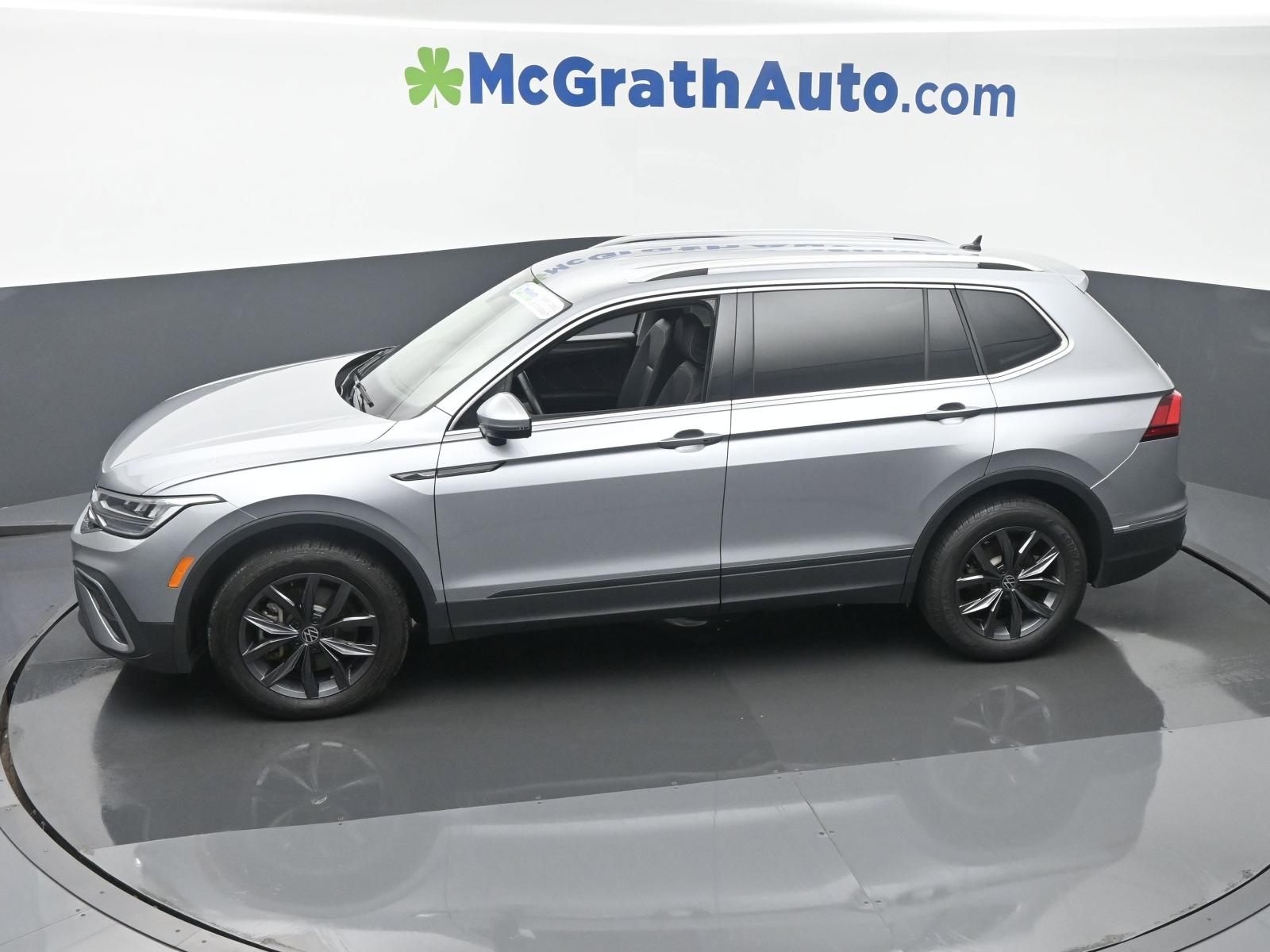 2023 Volkswagen Tiguan Vehicle Photo in Marion, IA 52302