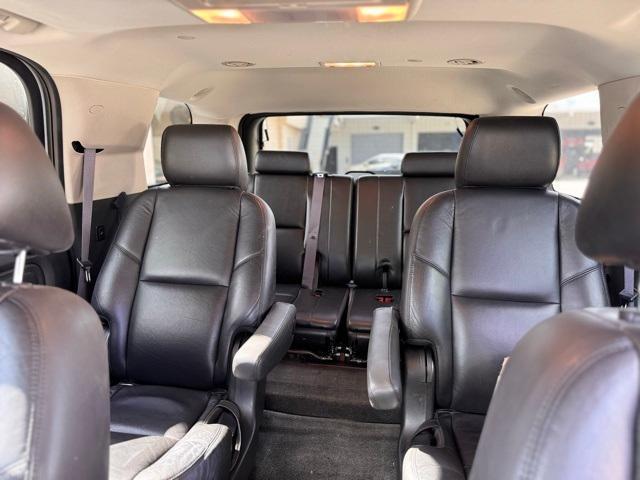 2011 Cadillac Escalade Vehicle Photo in DELRAY BEACH, FL 33483-3294