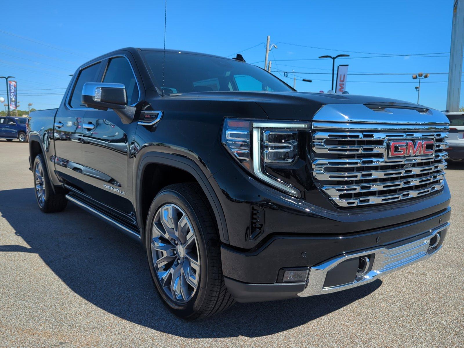 2024 GMC Sierra 1500 Vehicle Photo in MEMPHIS, TN 38115-1503