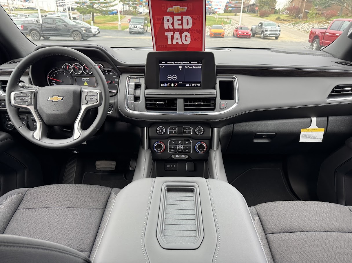 2024 Chevrolet Tahoe Vehicle Photo in BOONVILLE, IN 47601-9633