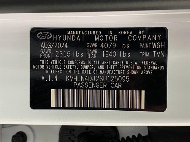 2025 Hyundai ELANTRA Hybrid Vehicle Photo in Appleton, WI 54913