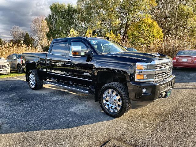 2017 Chevrolet Silverado 2500HD Vehicle Photo in WILLIAMSVILLE, NY 14221-2883