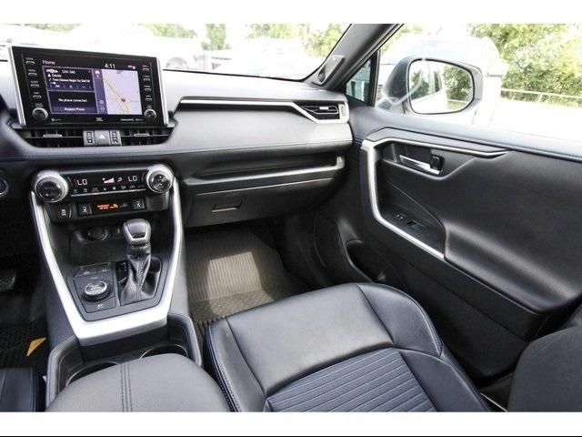 2020 Toyota RAV4 Vehicle Photo in ROSENBERG, TX 77471-5675