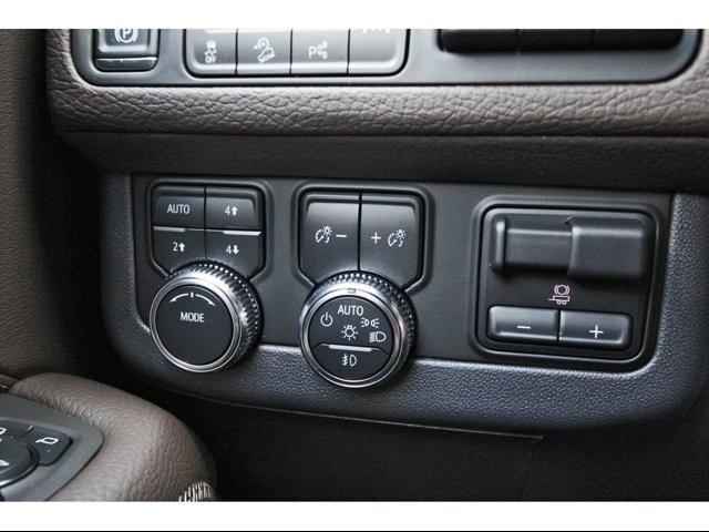 2024 GMC Yukon XL Vehicle Photo in ROSENBERG, TX 77471-5675