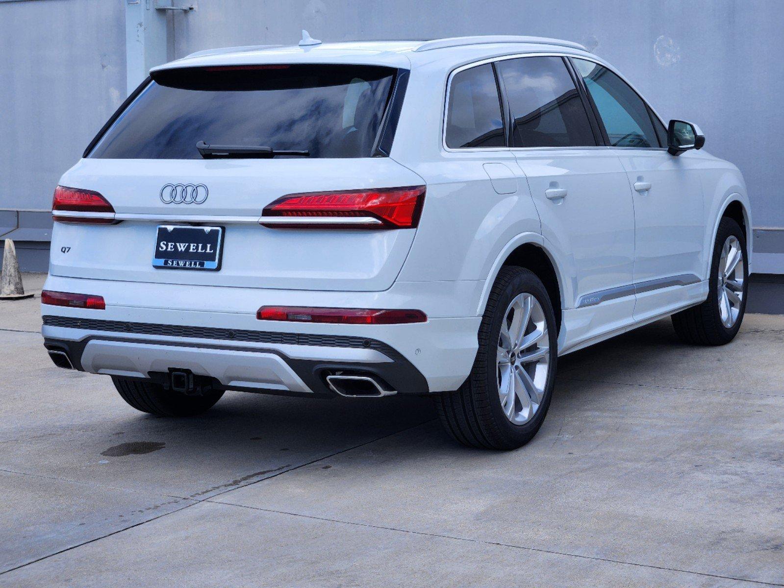 2025 Audi Q7 Vehicle Photo in SUGAR LAND, TX 77478