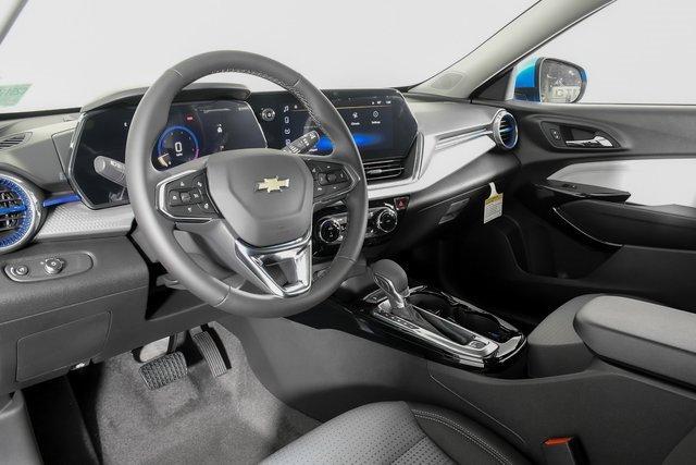 2025 Chevrolet Trax Vehicle Photo in PUYALLUP, WA 98371-4149