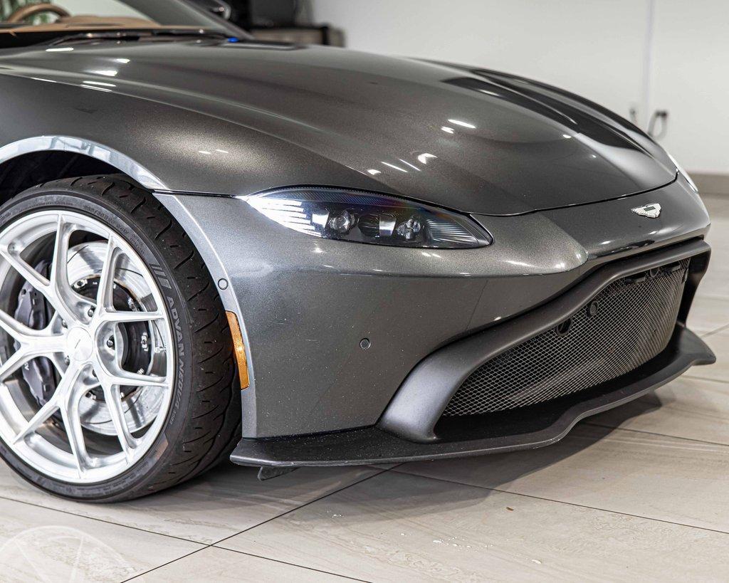 2019 Aston Martin Vantage Vehicle Photo in Saint Charles, IL 60174