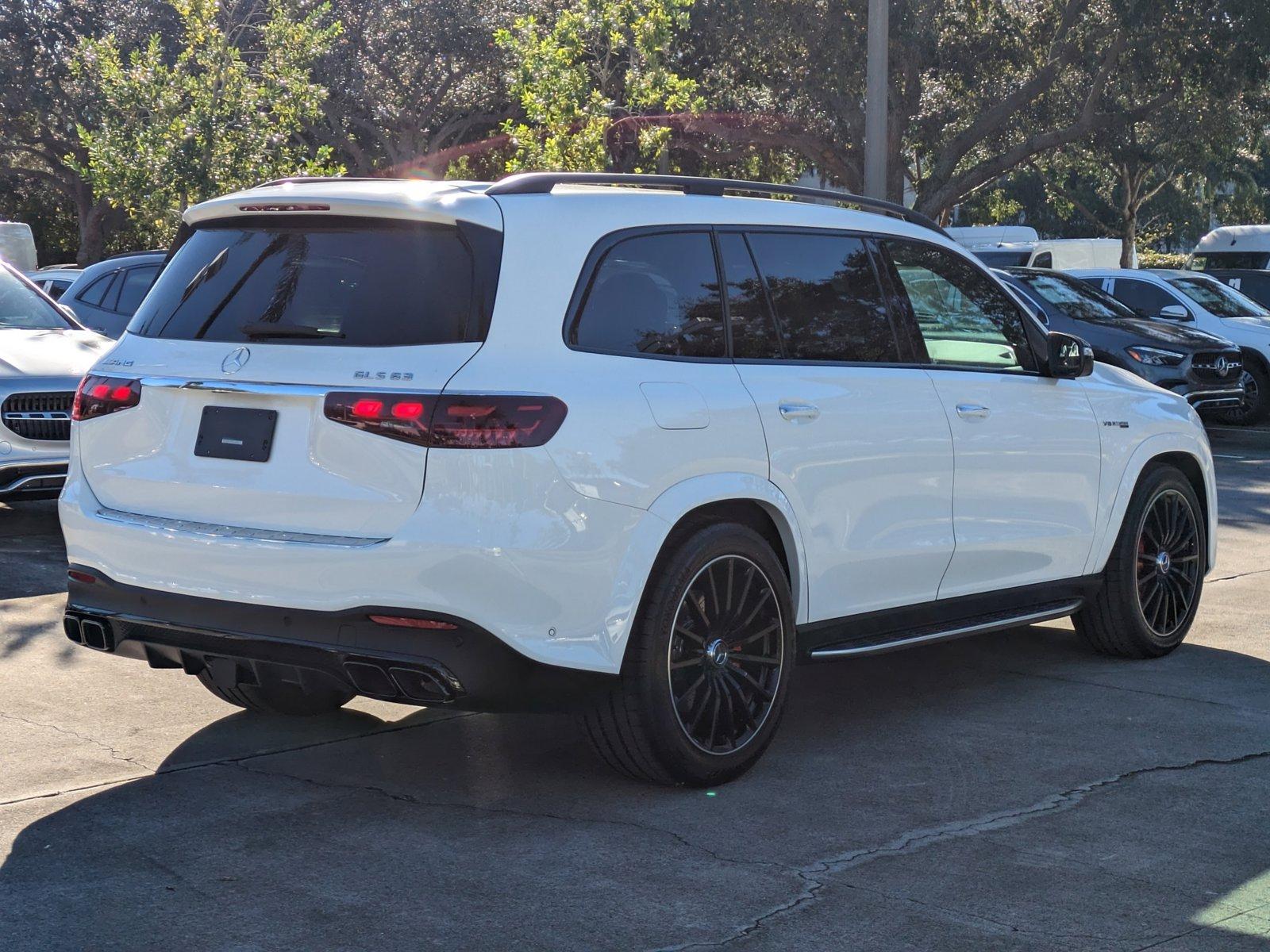 2024 Mercedes-Benz GLS Vehicle Photo in Coconut Creek, FL 33073