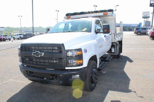 2022 Chevrolet Silverado Chassis Cab Vehicle Photo in SAINT CLAIRSVILLE, OH 43950-8512