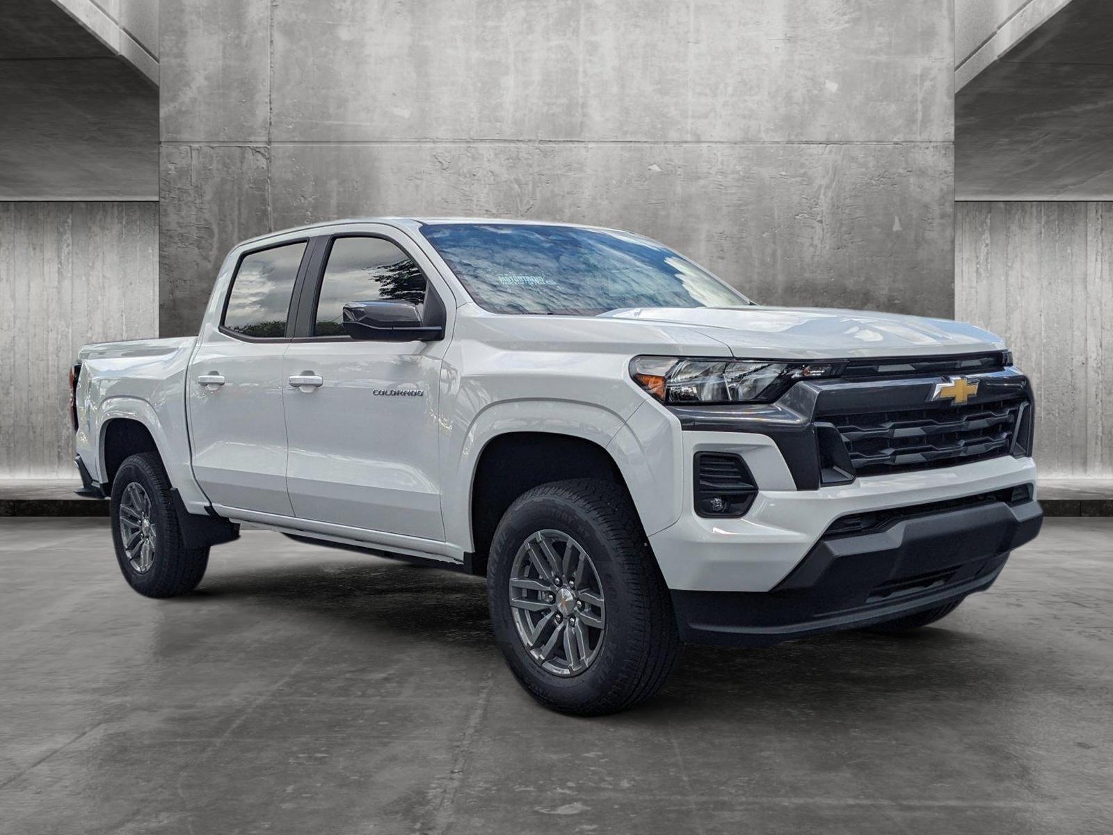 2024 Chevrolet Colorado Vehicle Photo in GREENACRES, FL 33463-3207