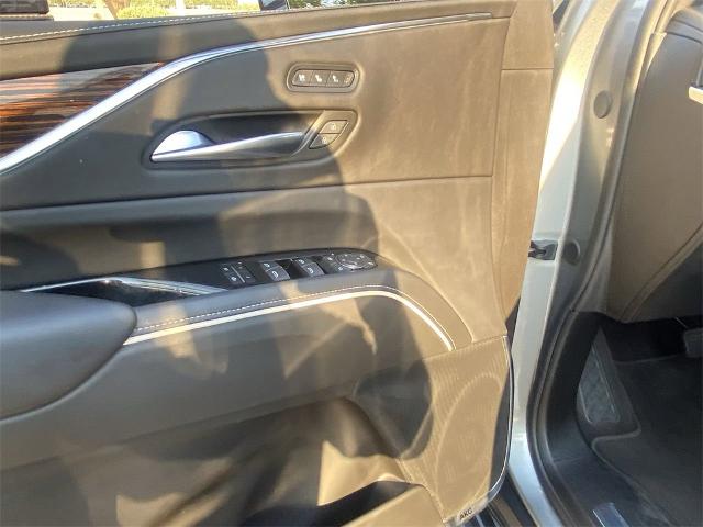 2023 Cadillac Escalade Vehicle Photo in GOODYEAR, AZ 85338-1310