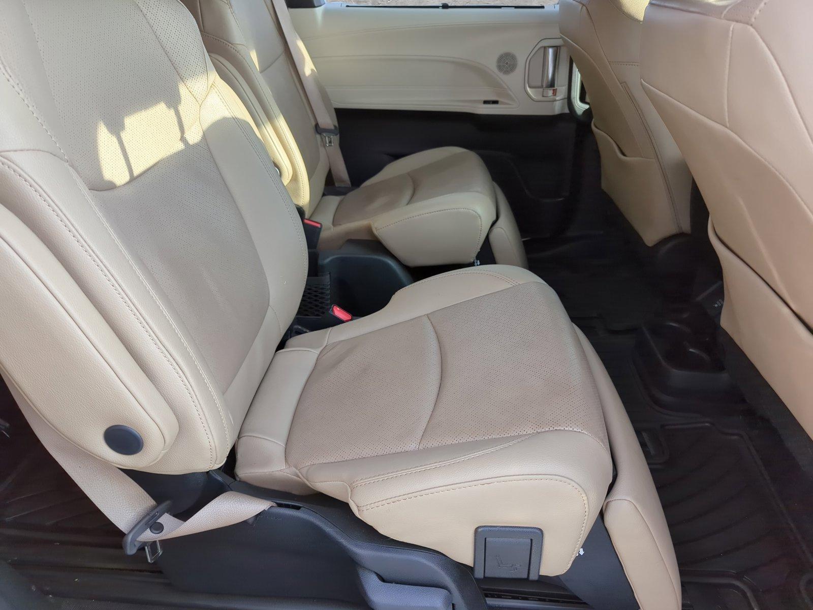 2023 Toyota Sienna Vehicle Photo in Ft. Myers, FL 33907