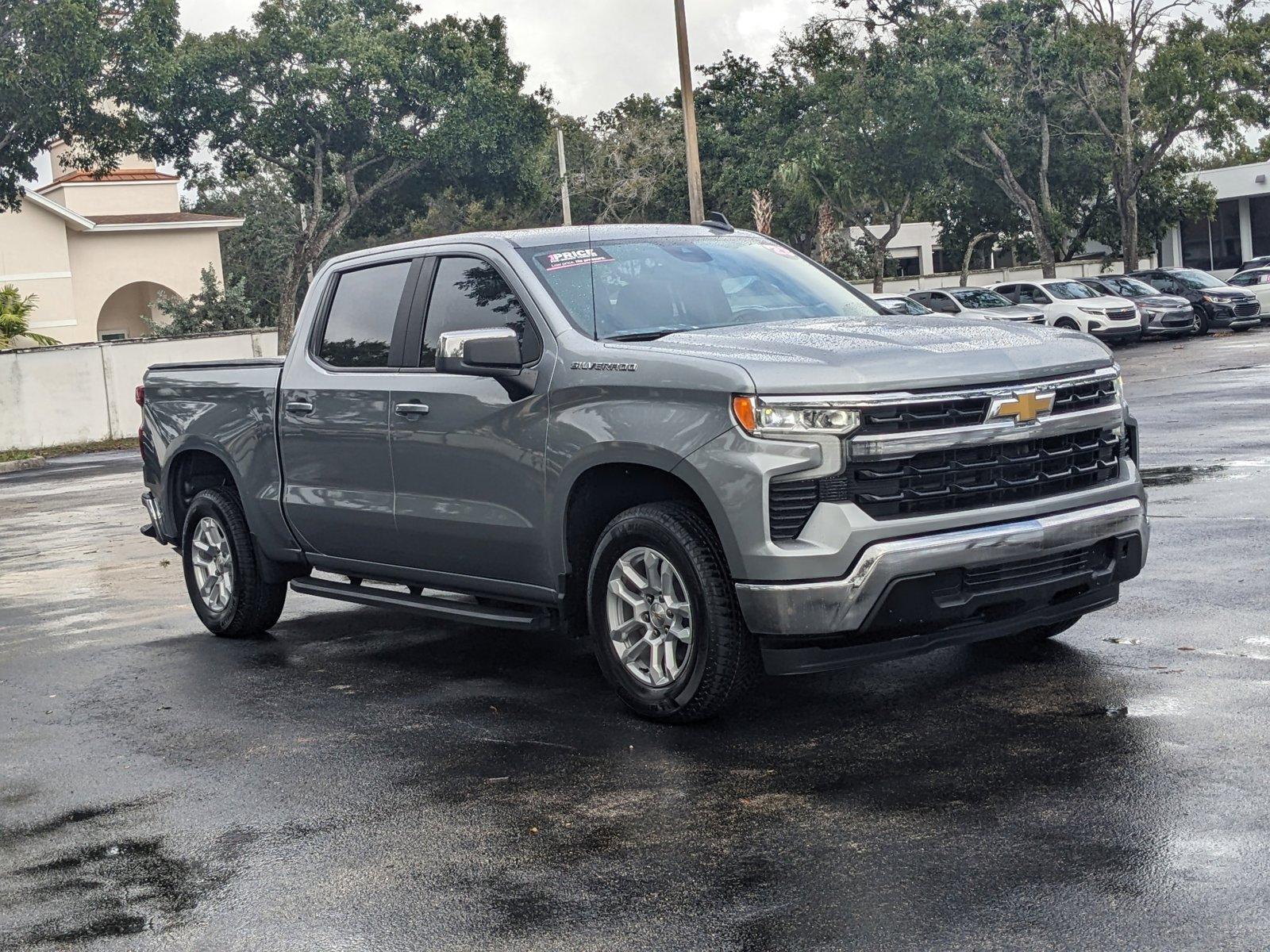 2023 Chevrolet Silverado 1500 Vehicle Photo in GREENACRES, FL 33463-3207