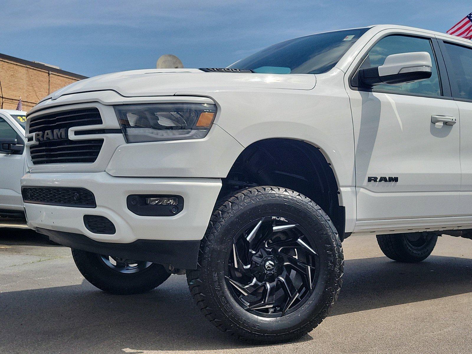 2022 Ram 1500 Vehicle Photo in Saint Charles, IL 60174