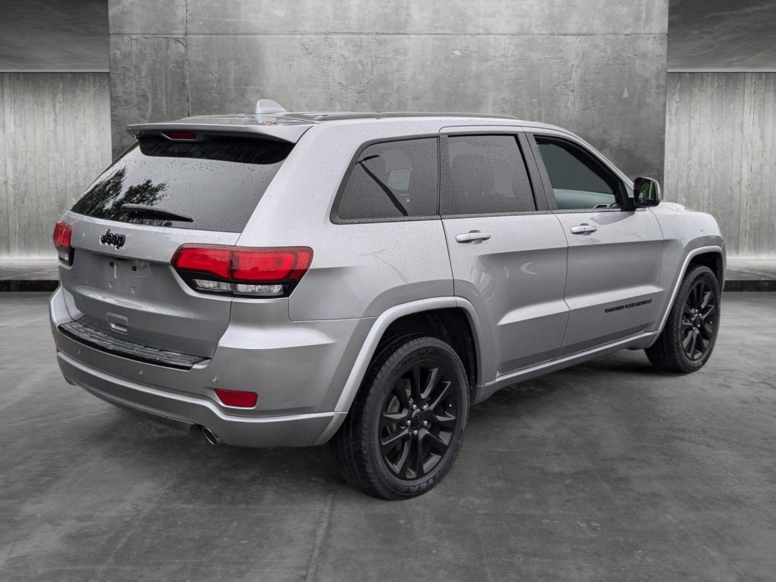 2018 Jeep Grand Cherokee Vehicle Photo in Panama City, FL 32401