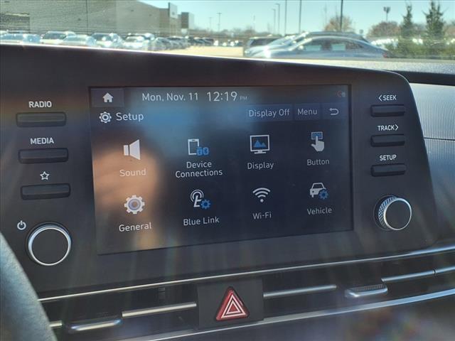 2021 Hyundai ELANTRA Vehicle Photo in Peoria, IL 61615