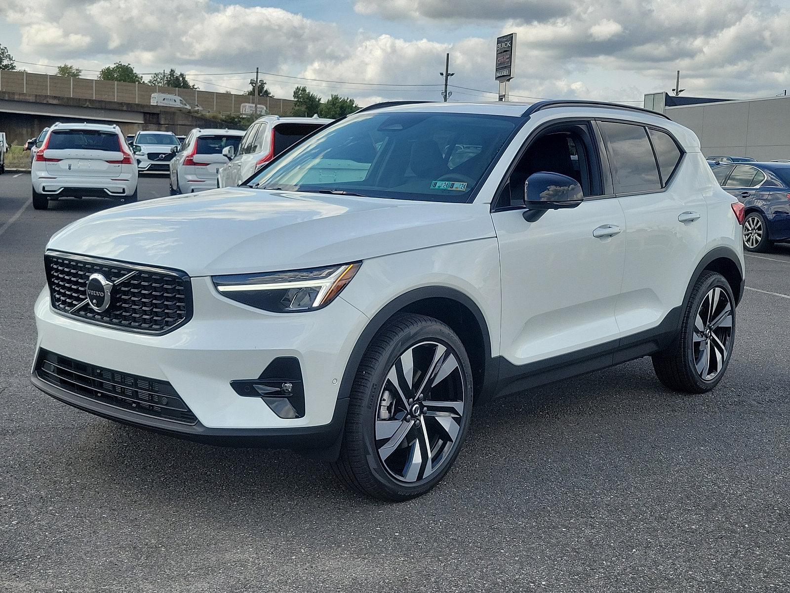 2024 Volvo XC40 Vehicle Photo in Trevose, PA 19053