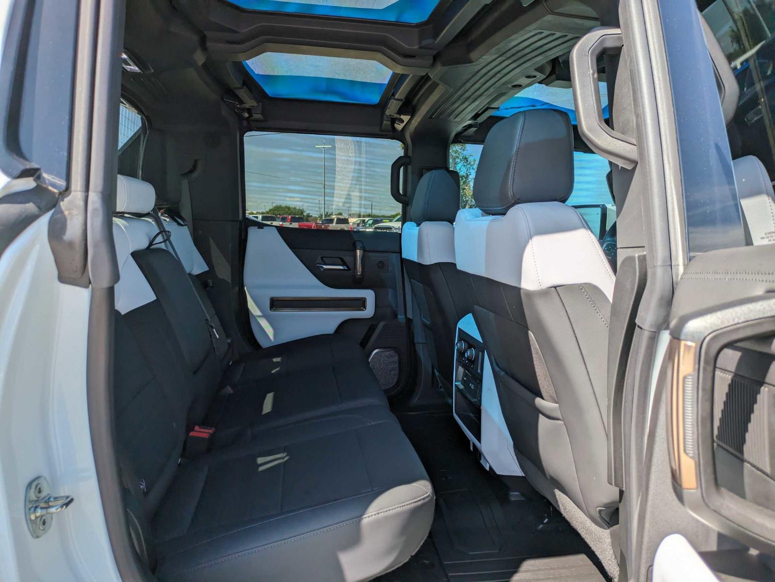 2022 GMC HUMMER EV Vehicle Photo in Seguin, TX 78155