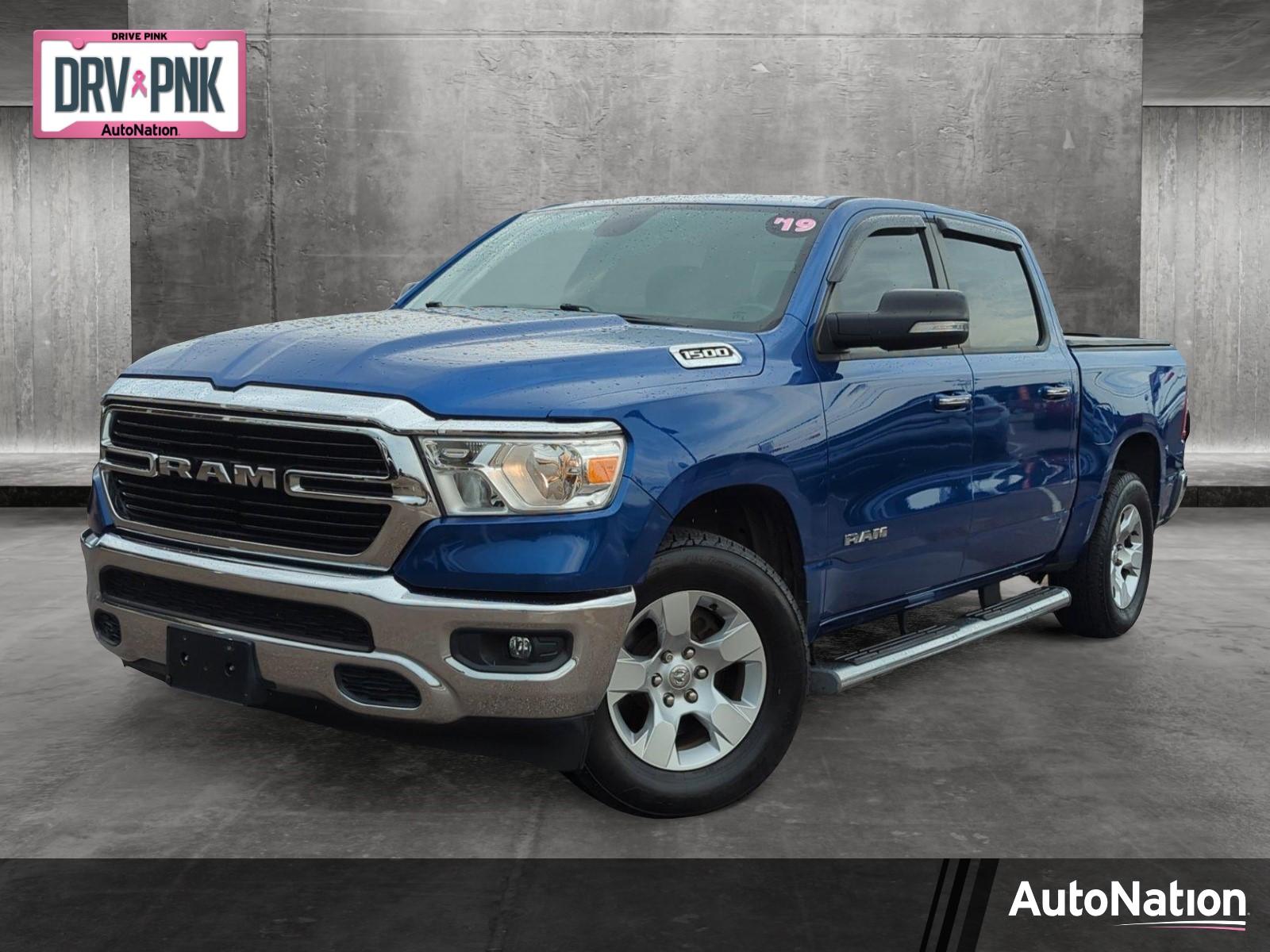 2019 Ram 1500 Vehicle Photo in MEMPHIS, TN 38115-1503