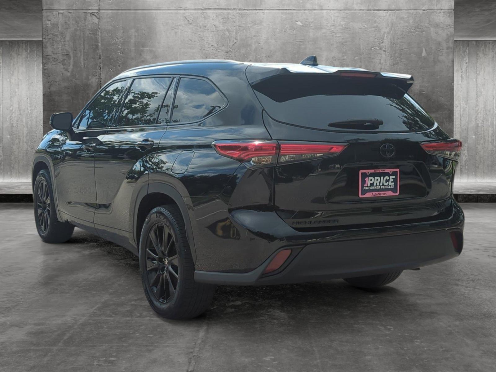 2022 Toyota Highlander Vehicle Photo in Ft. Myers, FL 33907