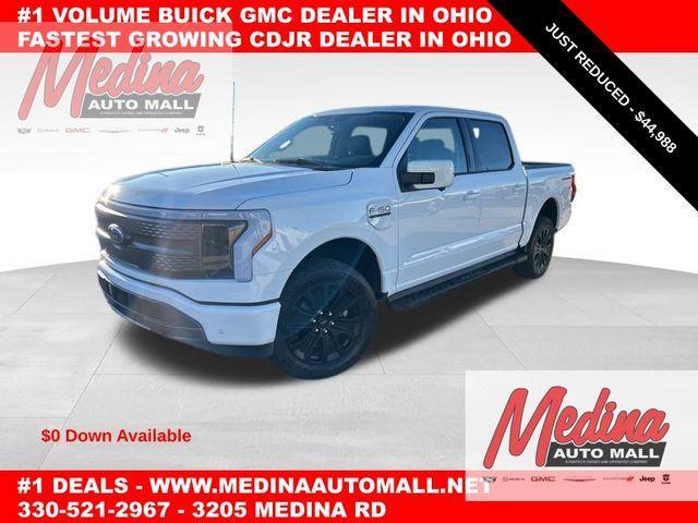 2023 Ford F-150 Lightning Vehicle Photo in MEDINA, OH 44256-9631