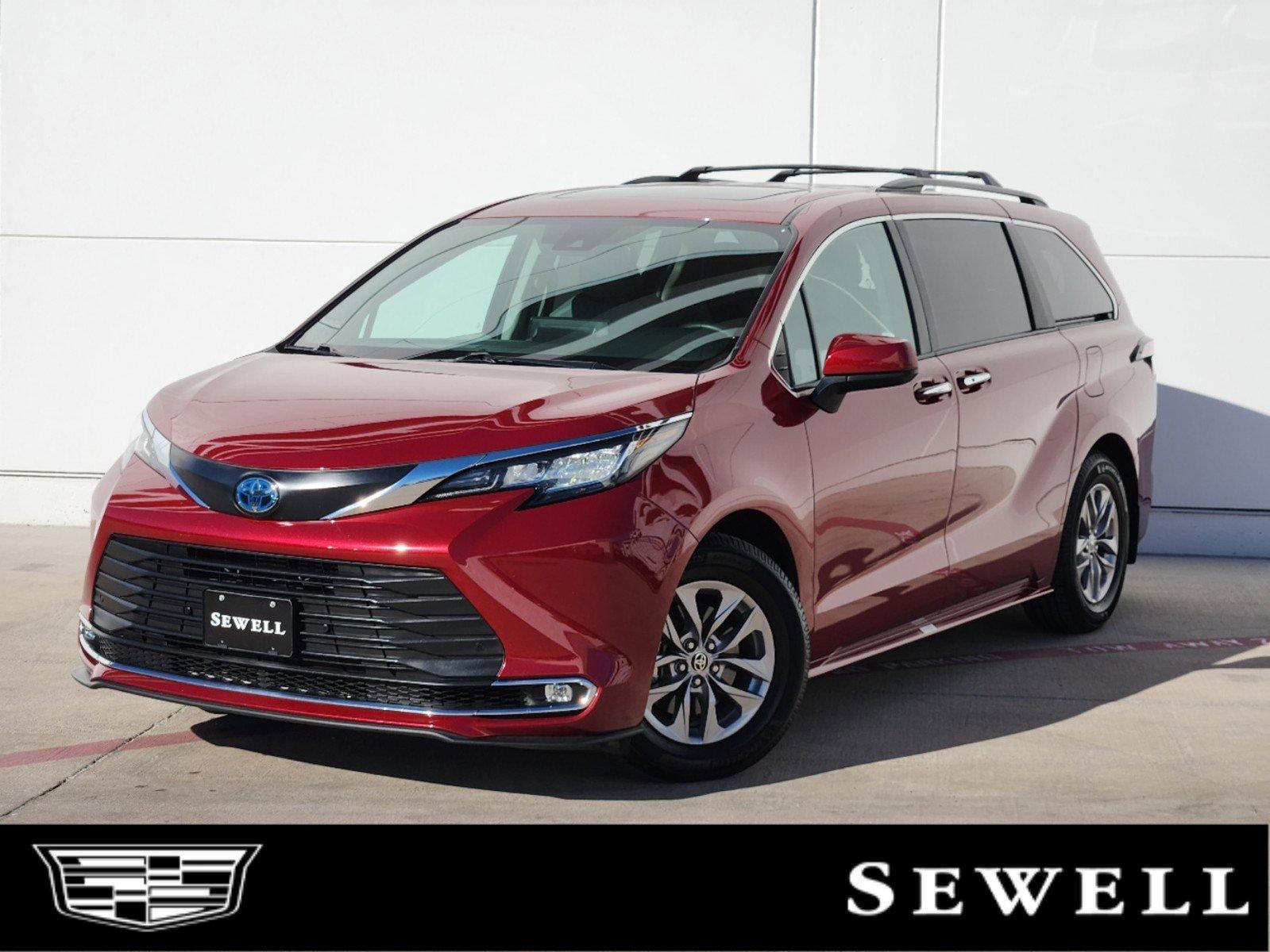 2022 Toyota Sienna Vehicle Photo in GRAPEVINE, TX 76051-8302