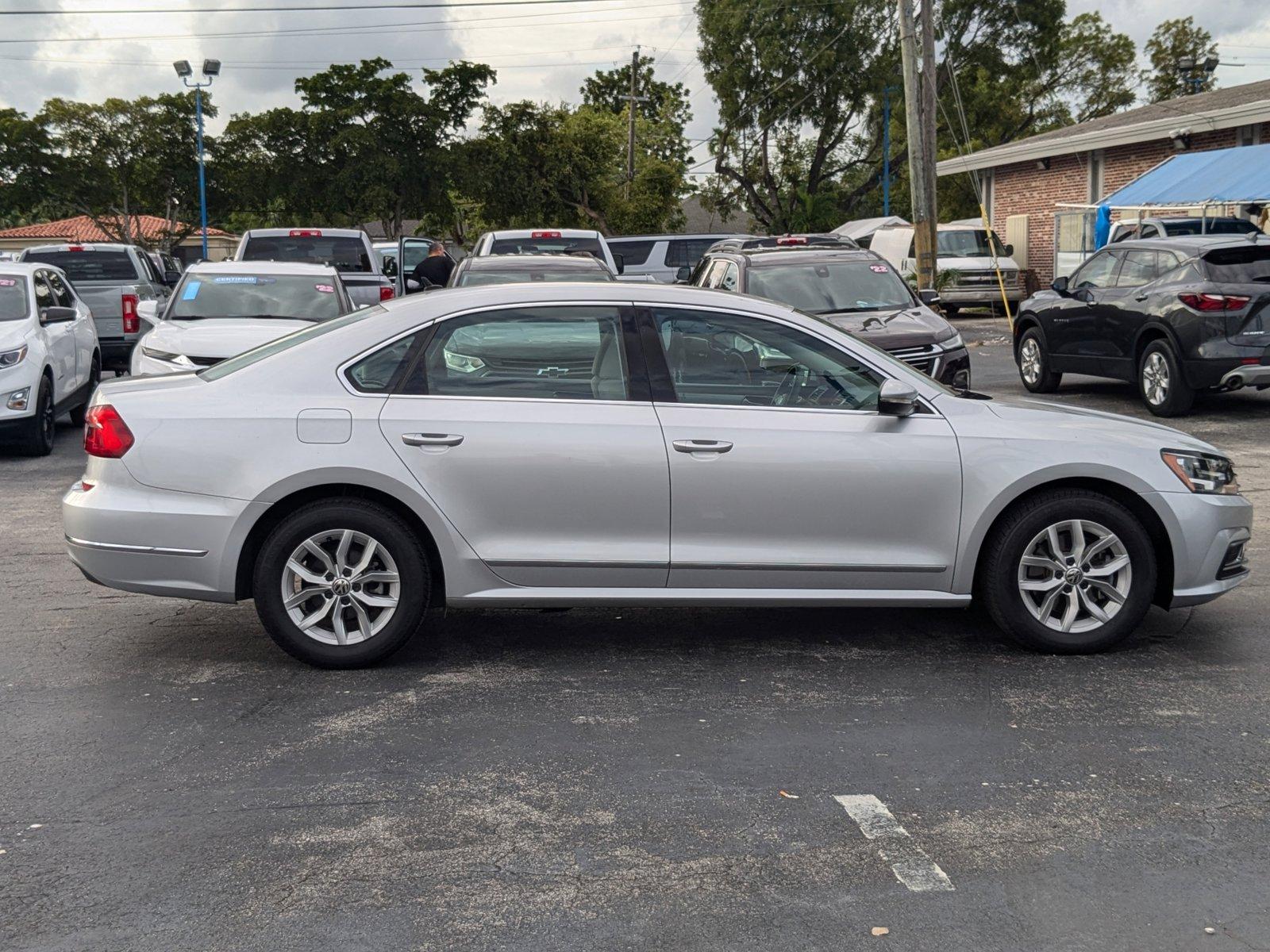 2016 Volkswagen Passat Vehicle Photo in Jacksonville, FL 32244